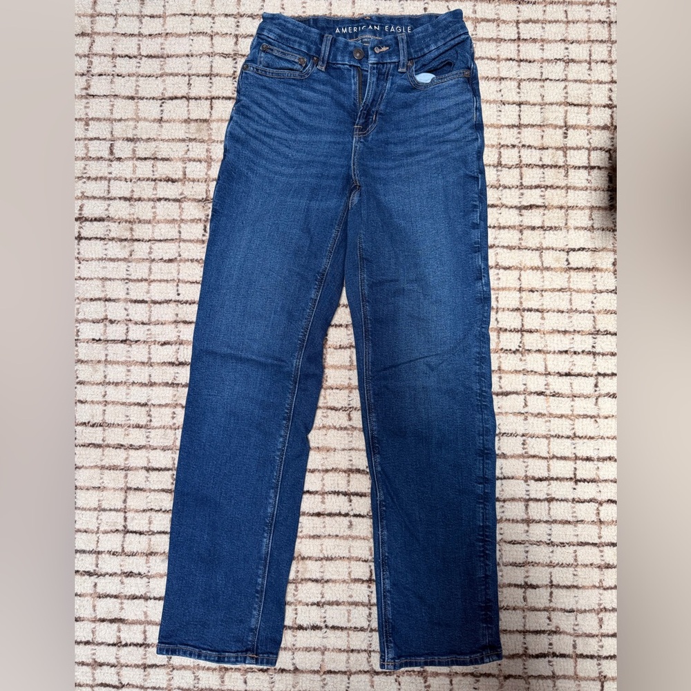 American Eagle Outfitters Women's Straight Leg Jeans in Dark Blue